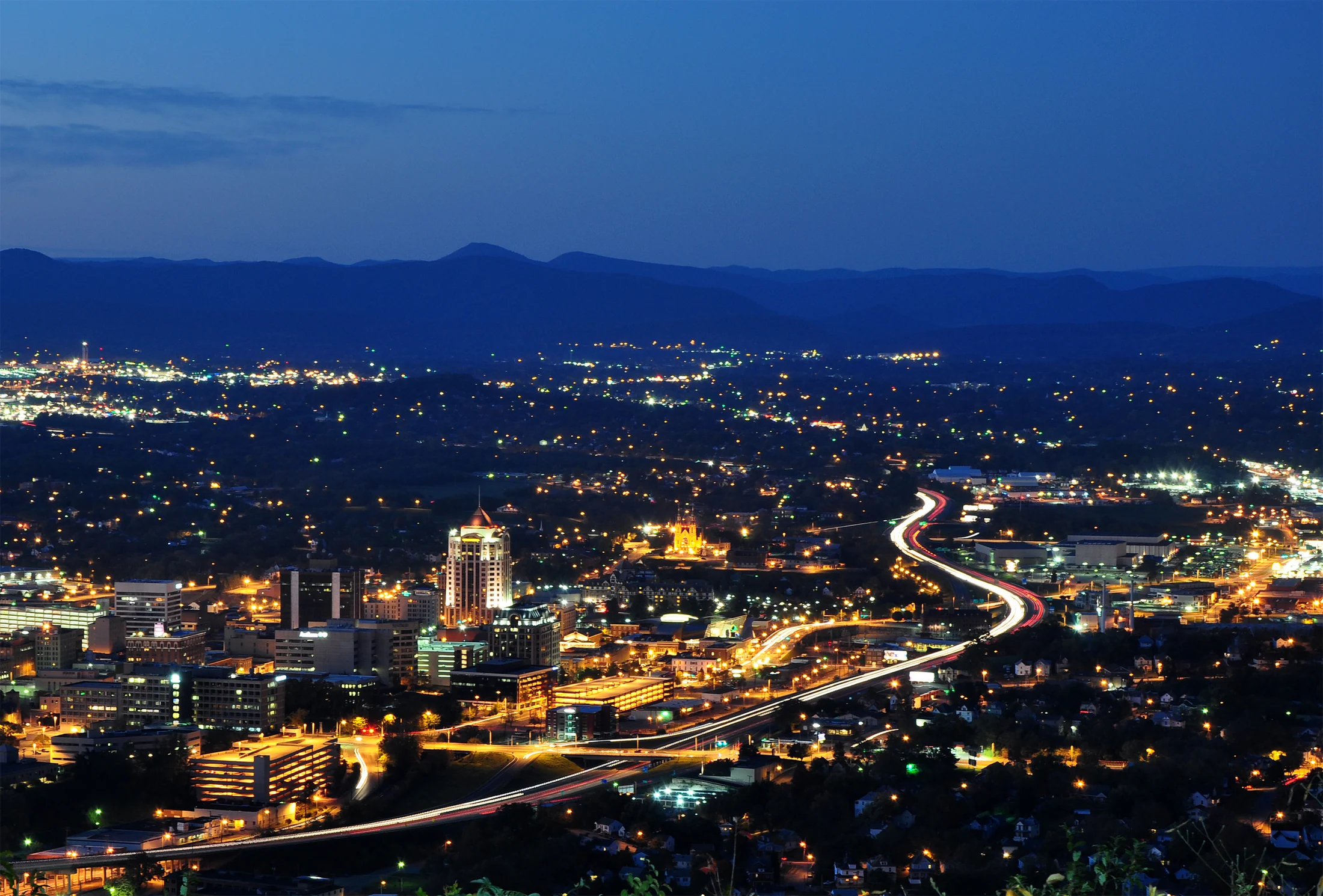 Roanoke, Virginia from Mill Mountain at dusk